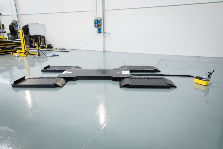 Rolling platform-lift